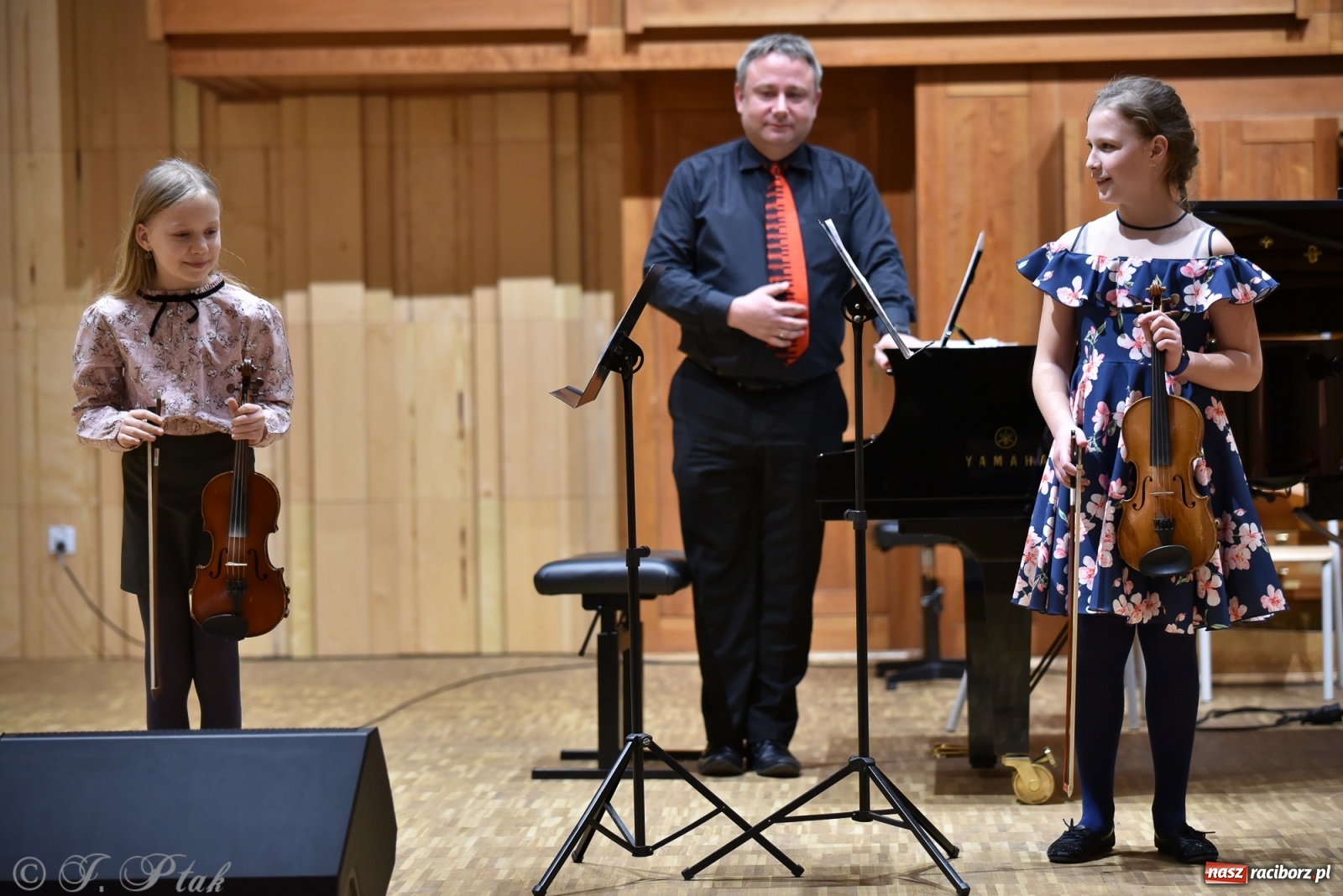 Zdjęcie w galerii na portalu naszraciborz.pl: Szkoła muzyczna zaprosiła na koncert z okazji Dnia Kobiet wiadomości z regionu