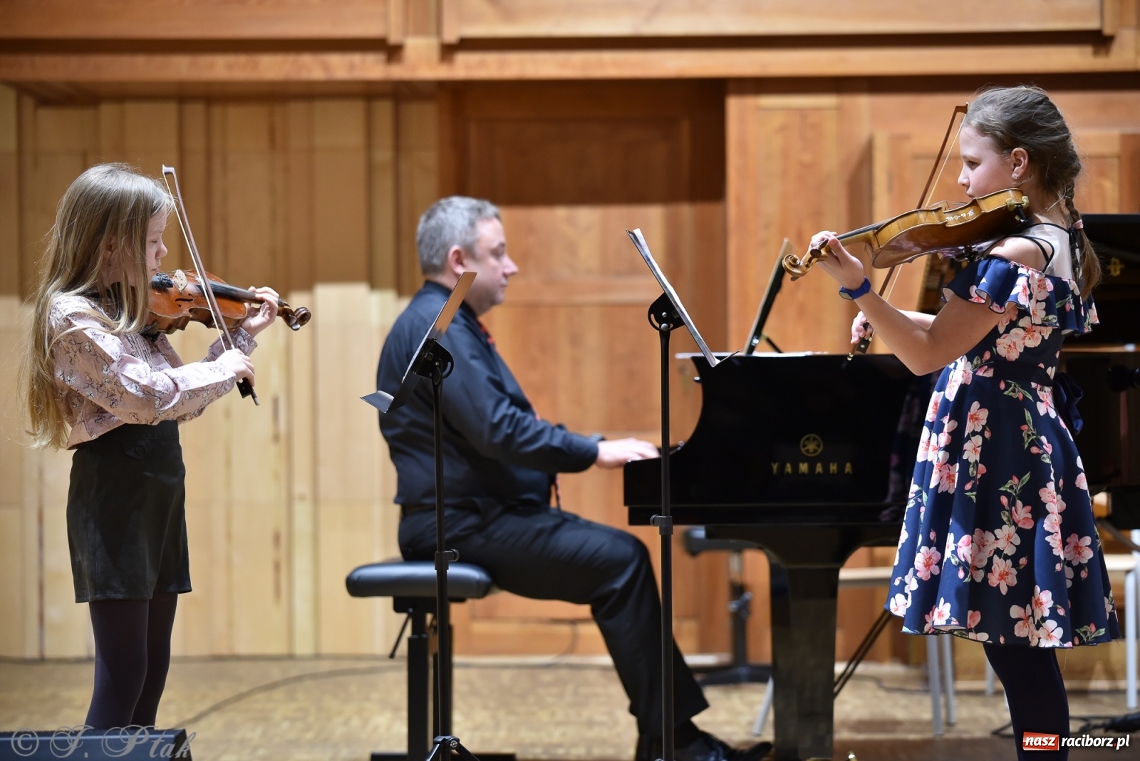 Zdjęcie w galerii na portalu naszraciborz.pl: Szkoła muzyczna zaprosiła na koncert z okazji Dnia Kobiet wiadomości z regionu