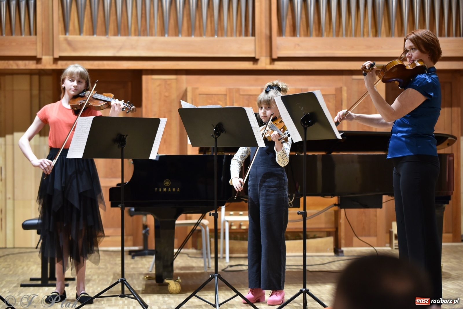 Zdjęcie w galerii na portalu naszraciborz.pl: Szkoła muzyczna zaprosiła na koncert z okazji Dnia Kobiet wiadomości z regionu