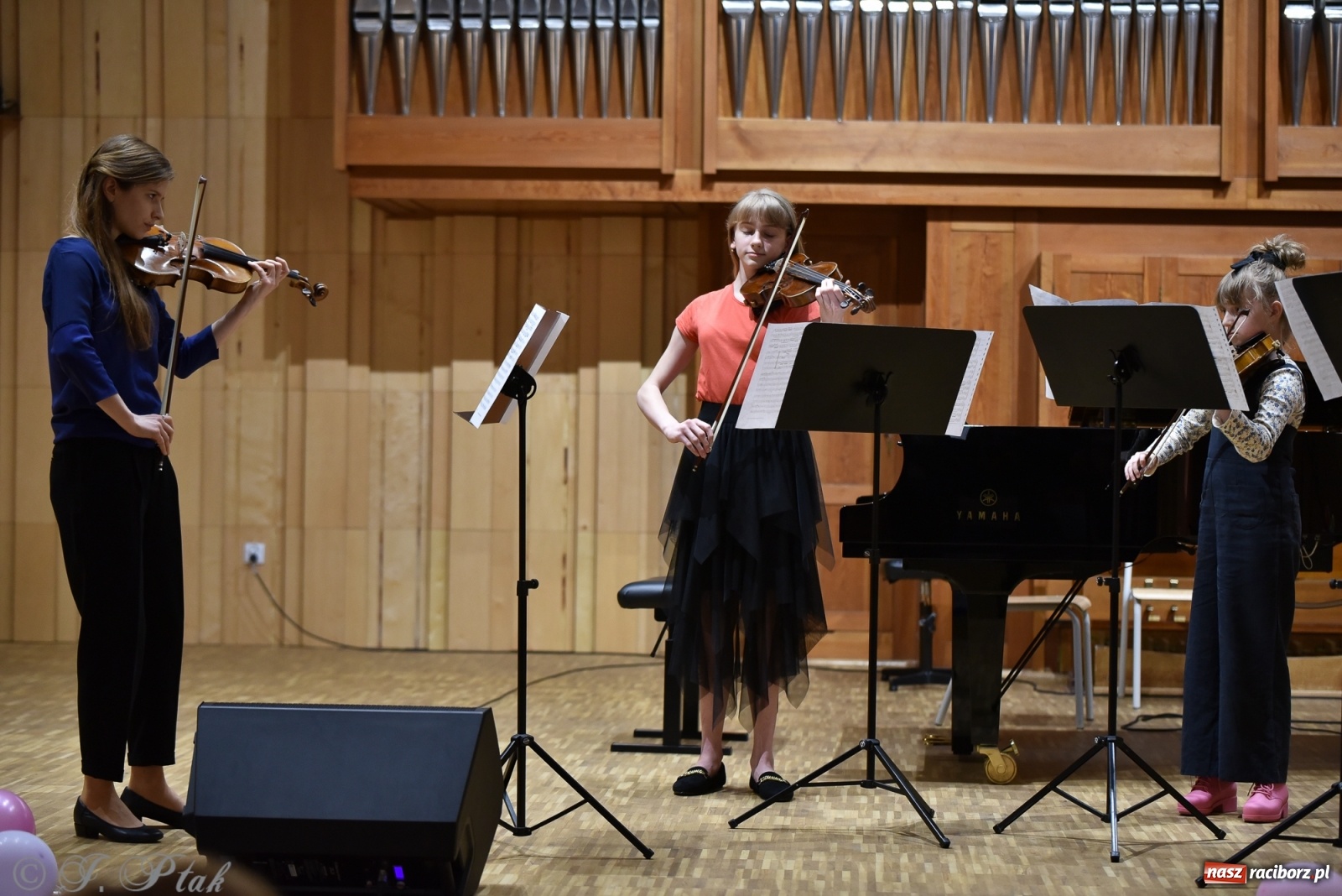 Zdjęcie w galerii na portalu naszraciborz.pl: Szkoła muzyczna zaprosiła na koncert z okazji Dnia Kobiet wiadomości z regionu