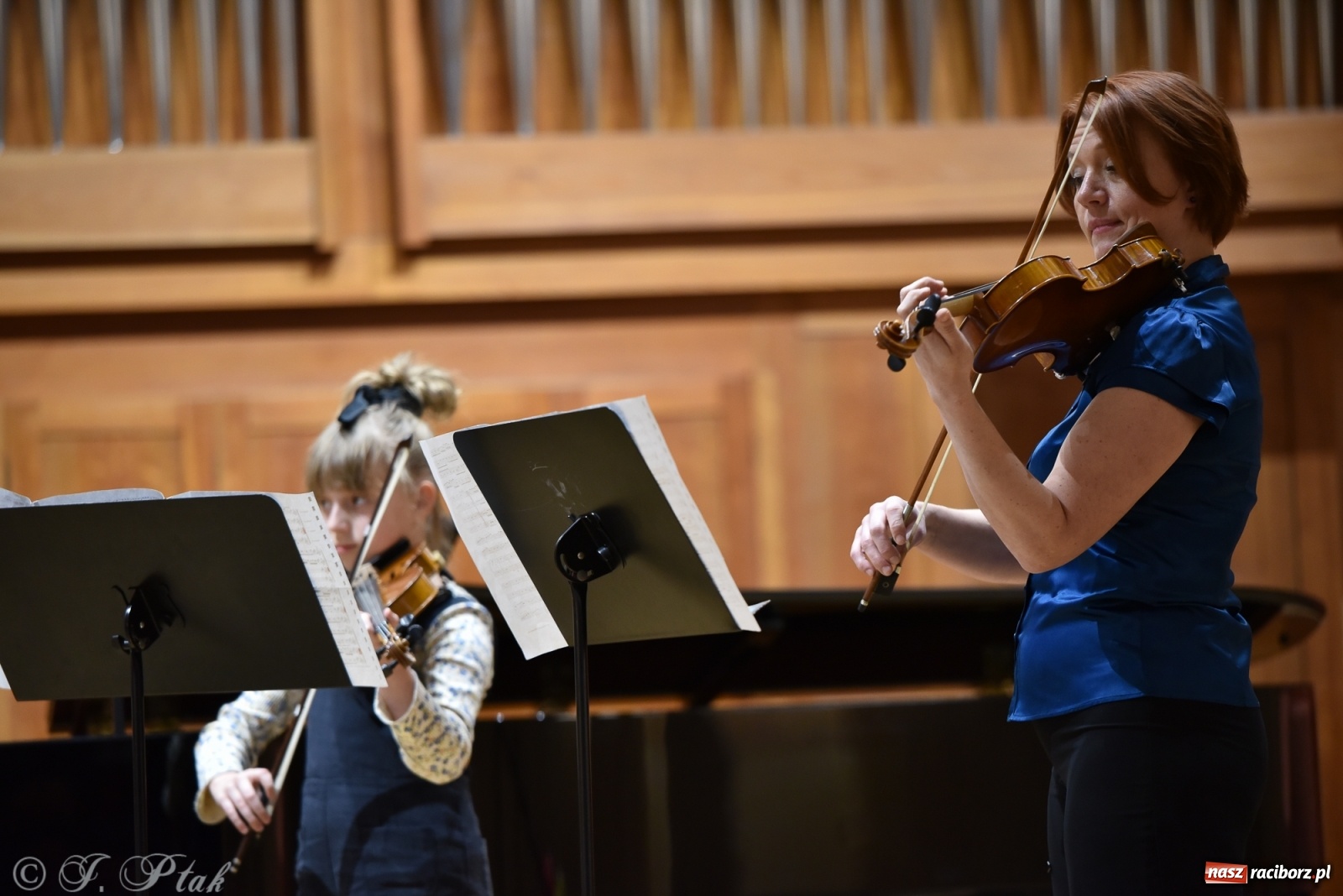 Zdjęcie w galerii na portalu naszraciborz.pl: Szkoła muzyczna zaprosiła na koncert z okazji Dnia Kobiet wiadomości z regionu