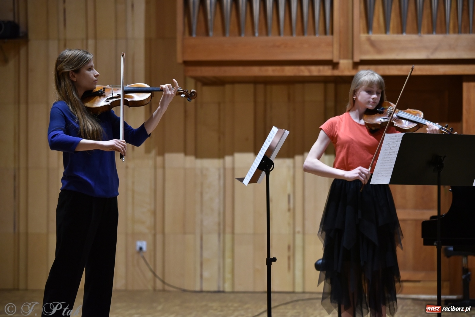 Zdjęcie w galerii na portalu naszraciborz.pl: Szkoła muzyczna zaprosiła na koncert z okazji Dnia Kobiet wiadomości z regionu