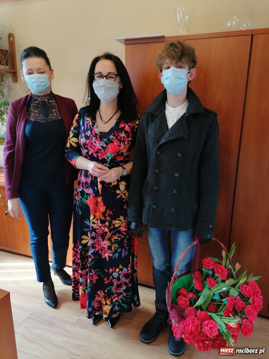 Zdjęcie w galerii na portalu naszraciborz.pl: Dzień Kobiet w Kuźni Raciborskiej wiadomości z regionu