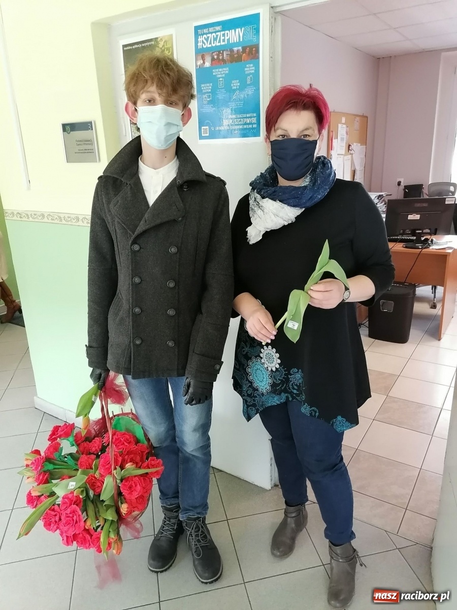 Zdjęcie w galerii na portalu naszraciborz.pl: Dzień Kobiet w Kuźni Raciborskiej wiadomości z regionu