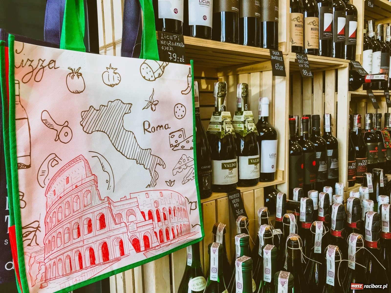 Zdjęcie w galerii na portalu naszraciborz.pl: Sery, makarony, mąka do pizzy, wielkanocne słodkości - nowości w sklepie Antonio Cadau wiadomości z regionu