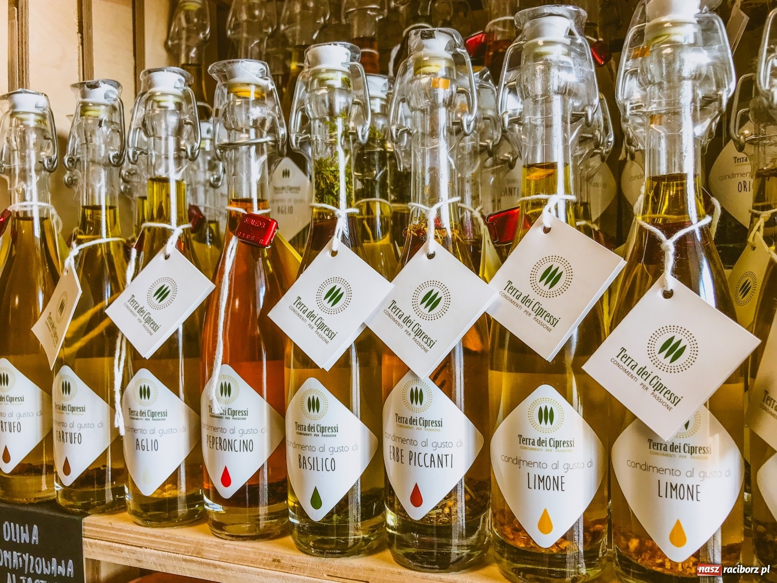 Zdjęcie w galerii na portalu naszraciborz.pl: Sery, makarony, mąka do pizzy, wielkanocne słodkości - nowości w sklepie Antonio Cadau wiadomości z regionu