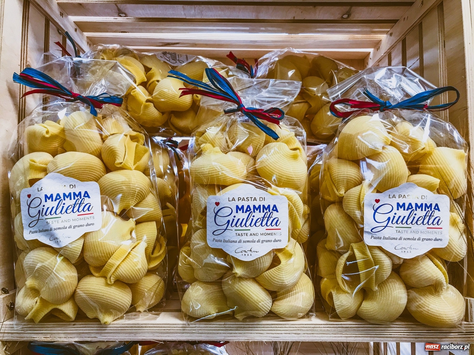 Zdjęcie w galerii na portalu naszraciborz.pl: Sery, makarony, mąka do pizzy, wielkanocne słodkości - nowości w sklepie Antonio Cadau wiadomości z regionu