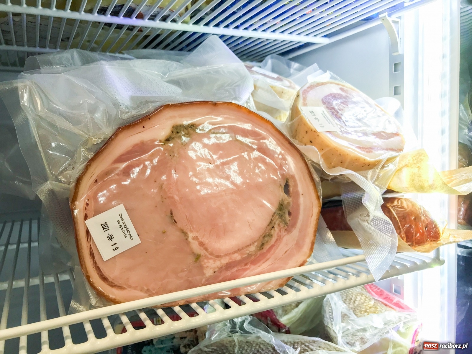 Zdjęcie w galerii na portalu naszraciborz.pl: Sery, makarony, mąka do pizzy, wielkanocne słodkości - nowości w sklepie Antonio Cadau wiadomości z regionu