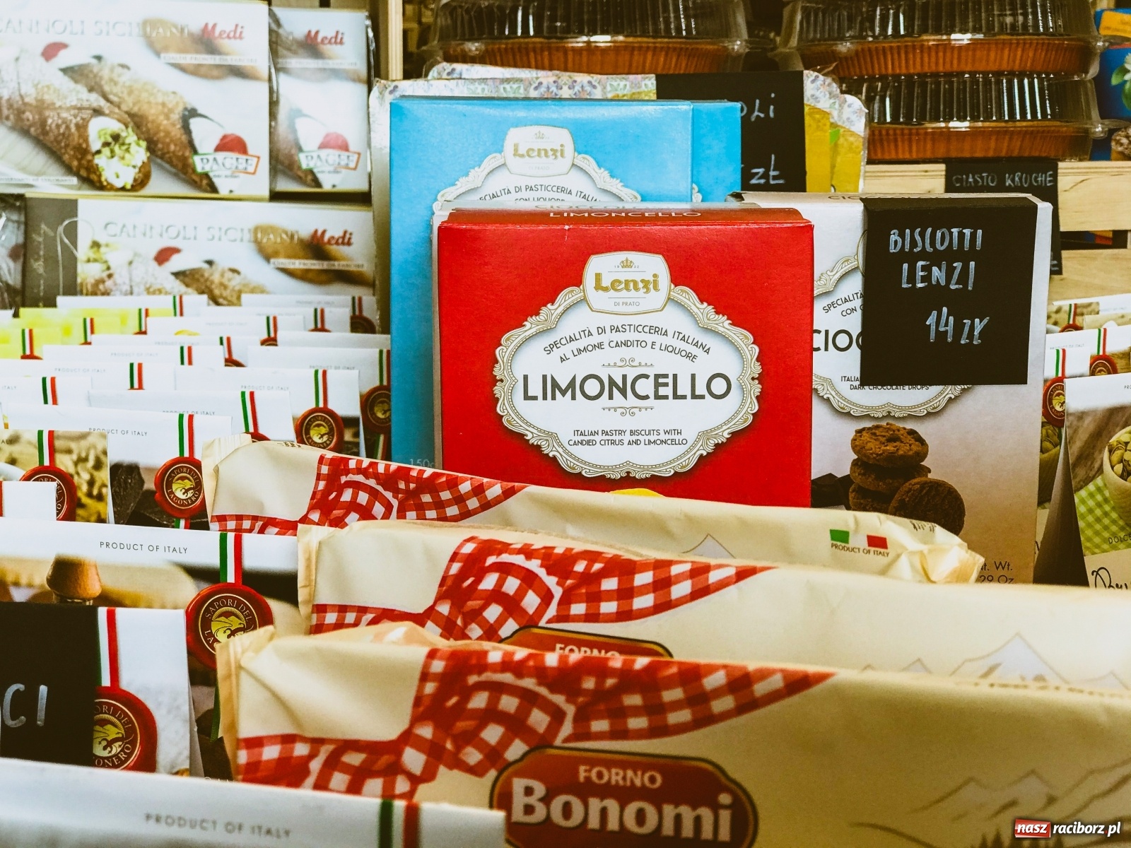 Zdjęcie w galerii na portalu naszraciborz.pl: Sery, makarony, mąka do pizzy, wielkanocne słodkości - nowości w sklepie Antonio Cadau wiadomości z regionu