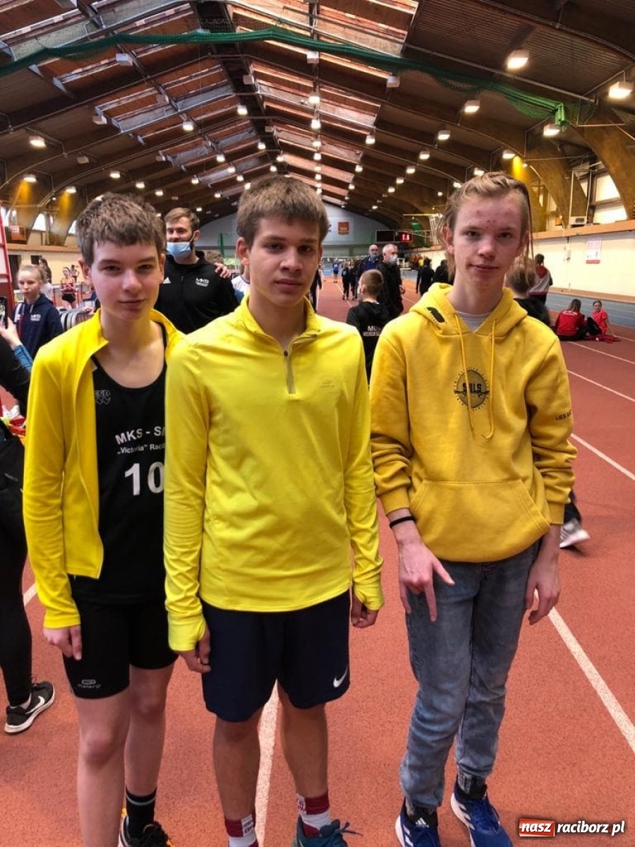 Zdjęcie w galerii na portalu naszraciborz.pl: Halowe Mistrzostwa Śląska U16 i U14 – sukcesy raciborzan wiadomości z regionu