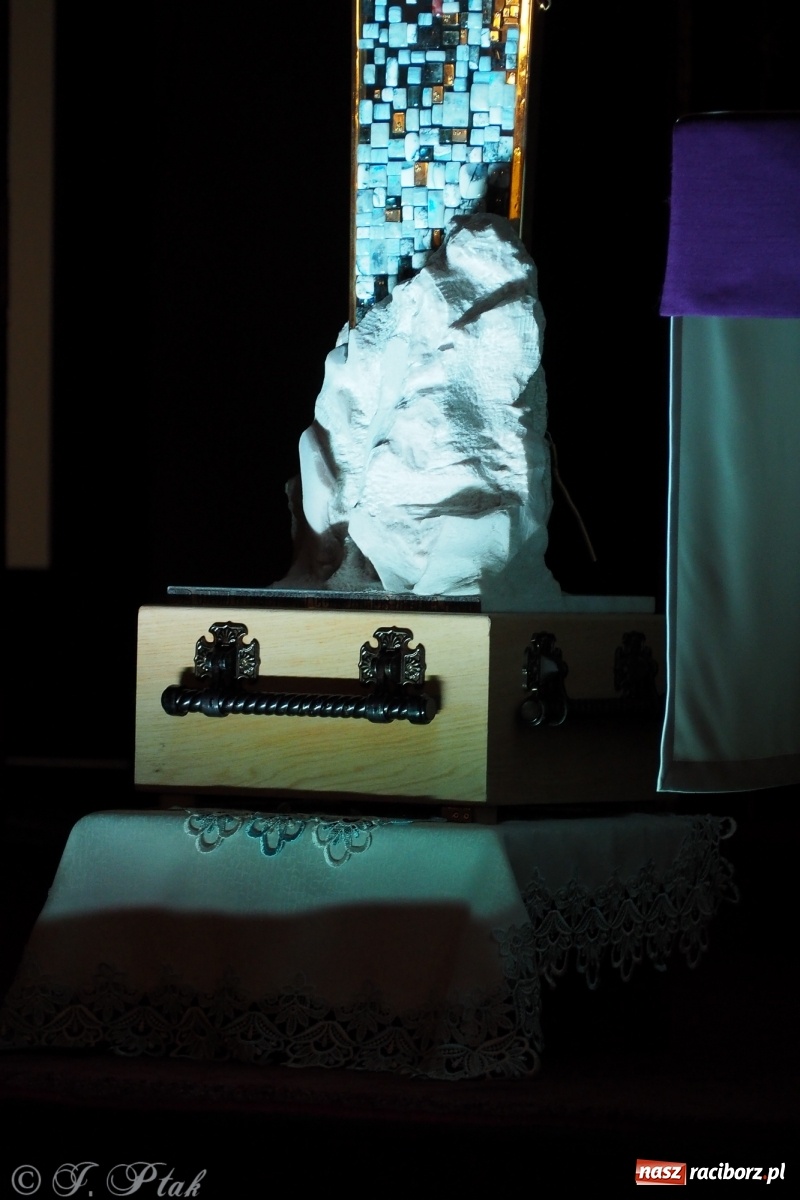 Zdjęcie w galerii na portalu naszraciborz.pl: Niezwykła monstrancja w kościele NSPJ [FOTO] wiadomości z regionu