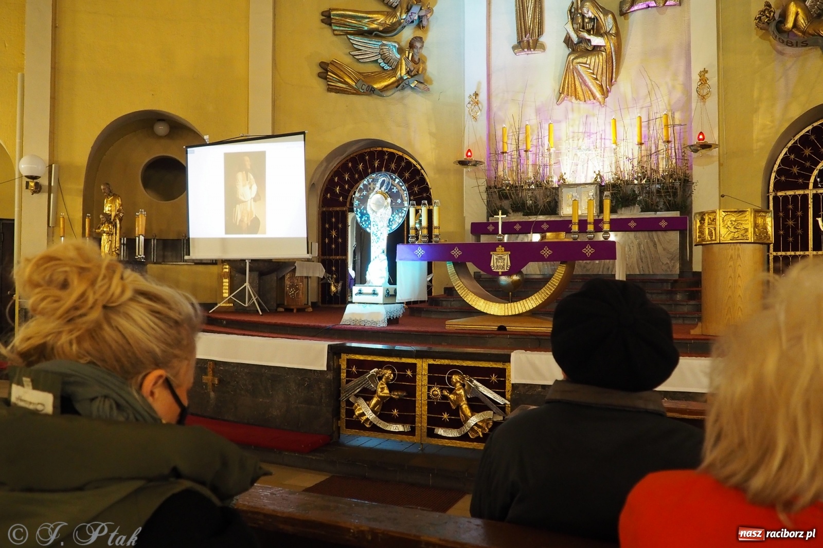 Zdjęcie w galerii na portalu naszraciborz.pl: Niezwykła monstrancja w kościele NSPJ [FOTO] wiadomości z regionu