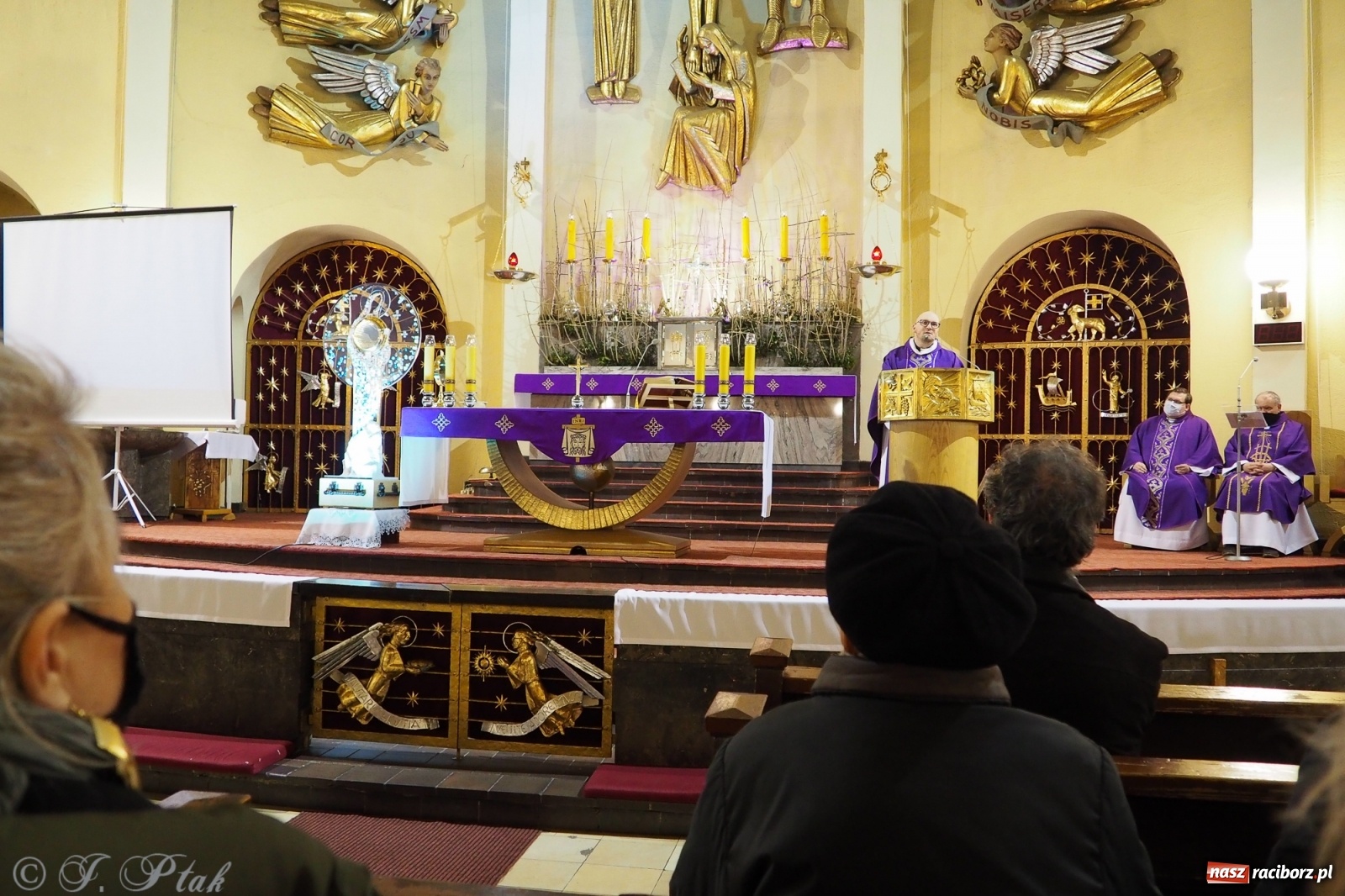 Zdjęcie w galerii na portalu naszraciborz.pl: Niezwykła monstrancja w kościele NSPJ [FOTO] wiadomości z regionu