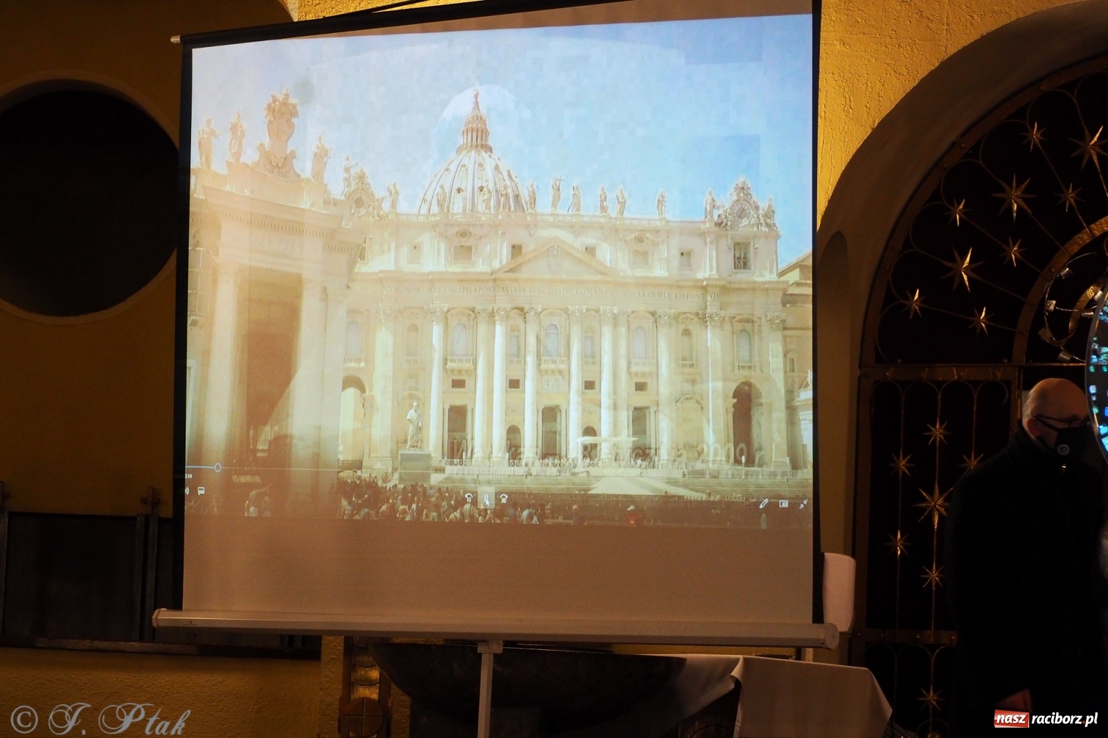 Zdjęcie w galerii na portalu naszraciborz.pl: Niezwykła monstrancja w kościele NSPJ [FOTO] wiadomości z regionu