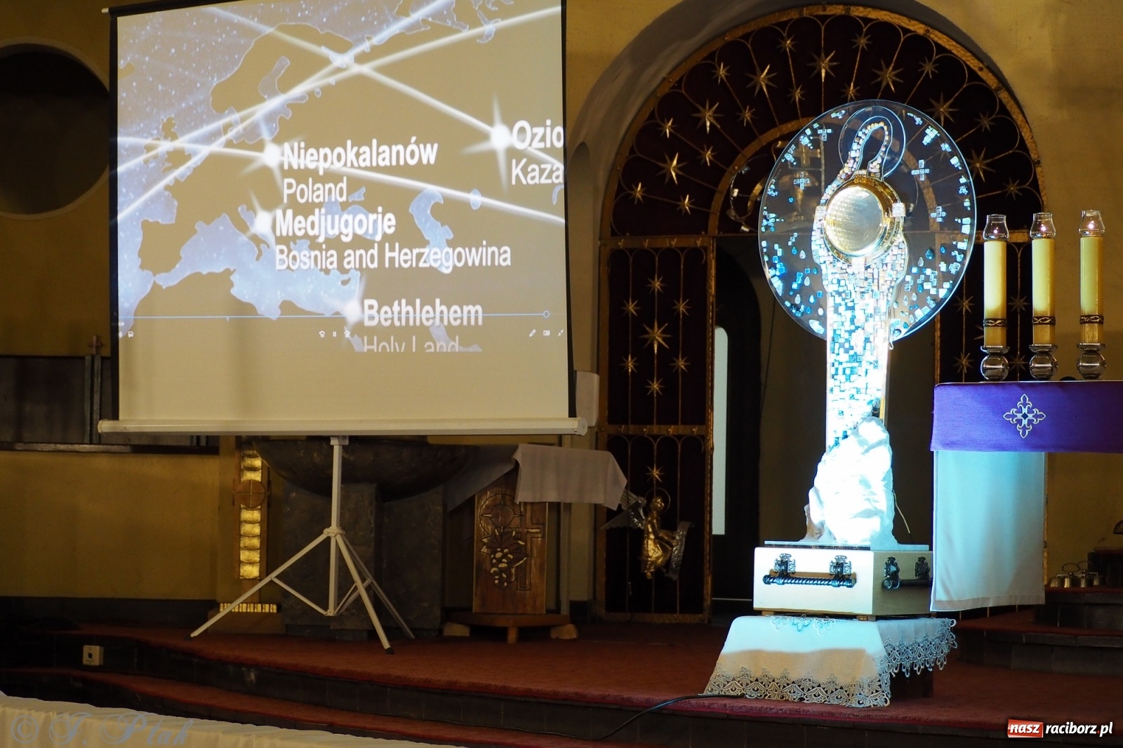 Zdjęcie w galerii na portalu naszraciborz.pl: Niezwykła monstrancja w kościele NSPJ [FOTO] wiadomości z regionu