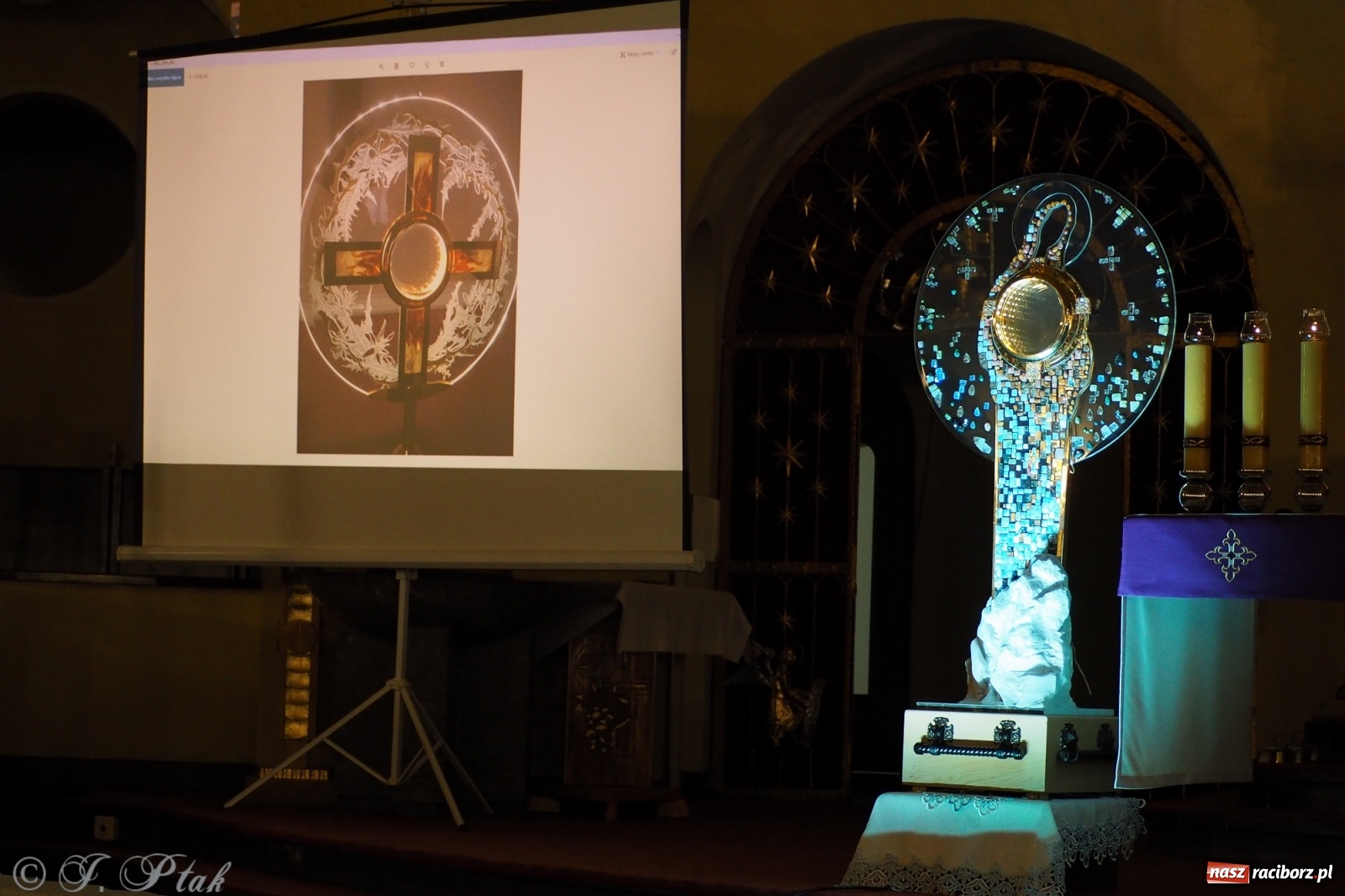 Zdjęcie w galerii na portalu naszraciborz.pl: Niezwykła monstrancja w kościele NSPJ [FOTO] wiadomości z regionu