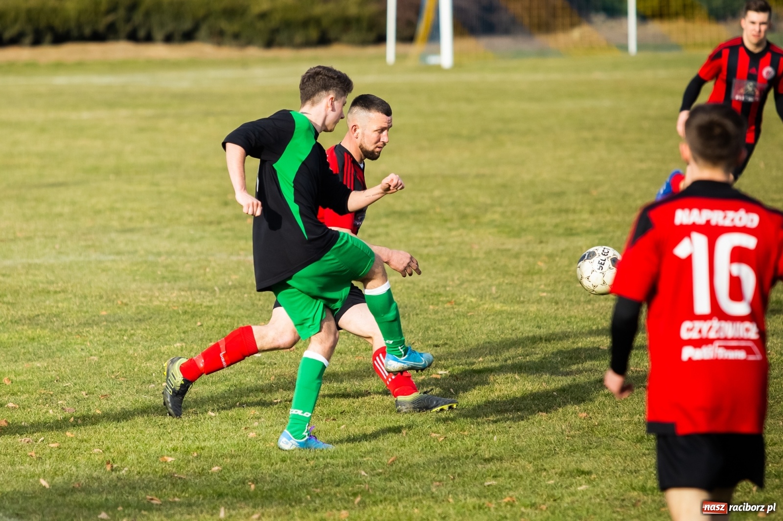 Zdjęcie w galerii na portalu naszraciborz.pl: Kanonada w Pietraszynie. Rezerwy Czyżowic górą [FOTO] wiadomości z regionu
