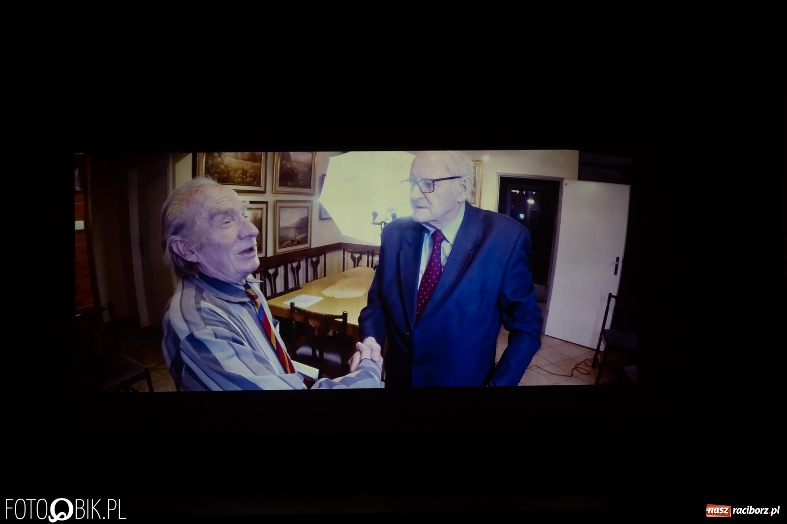 Zdjęcie w galerii na portalu naszraciborz.pl: In Memoriam. Szczypiński i Mitręga udostępnili nowy film w YouTube wiadomości z regionu