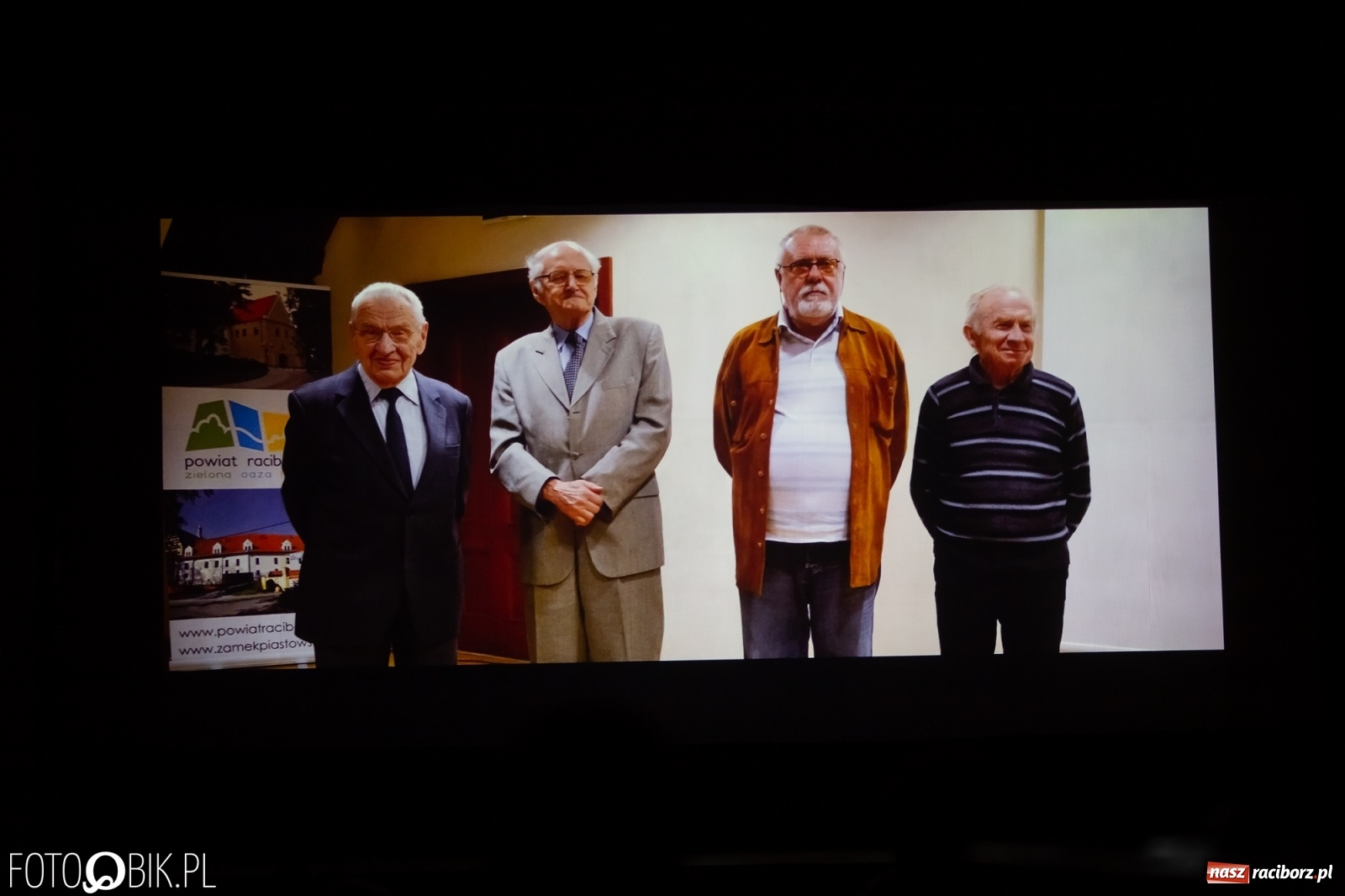 Zdjęcie w galerii na portalu naszraciborz.pl: In Memoriam. Szczypiński i Mitręga udostępnili nowy film w YouTube wiadomości z regionu