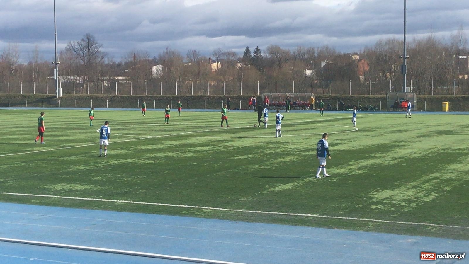 Zdjęcie w galerii na portalu naszraciborz.pl: Trampkarze Unii z wygraną w Głuchołazach wiadomości z regionu