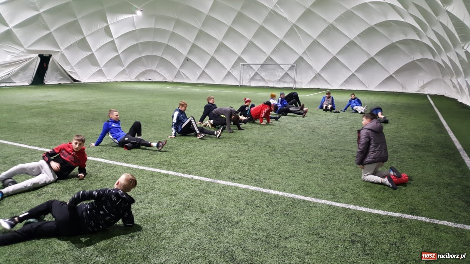 Zdjęcie w galerii na portalu naszraciborz.pl: Trampkarze Unii z wygraną w Głuchołazach wiadomości z regionu