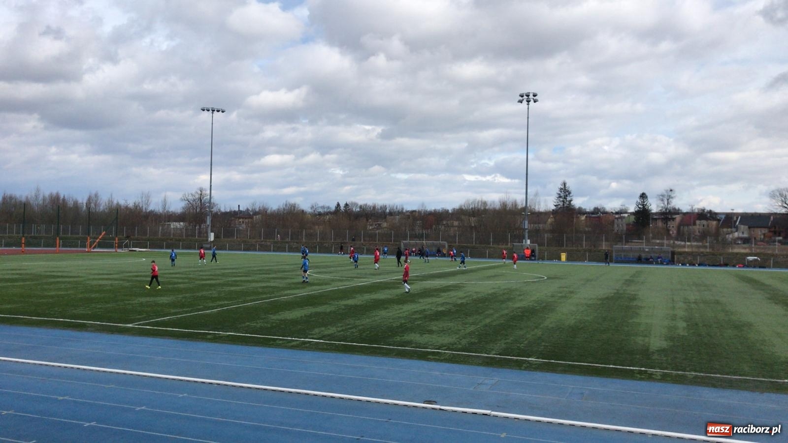 Zdjęcie w galerii na portalu naszraciborz.pl: Trampkarze Unii z wygraną w Głuchołazach wiadomości z regionu