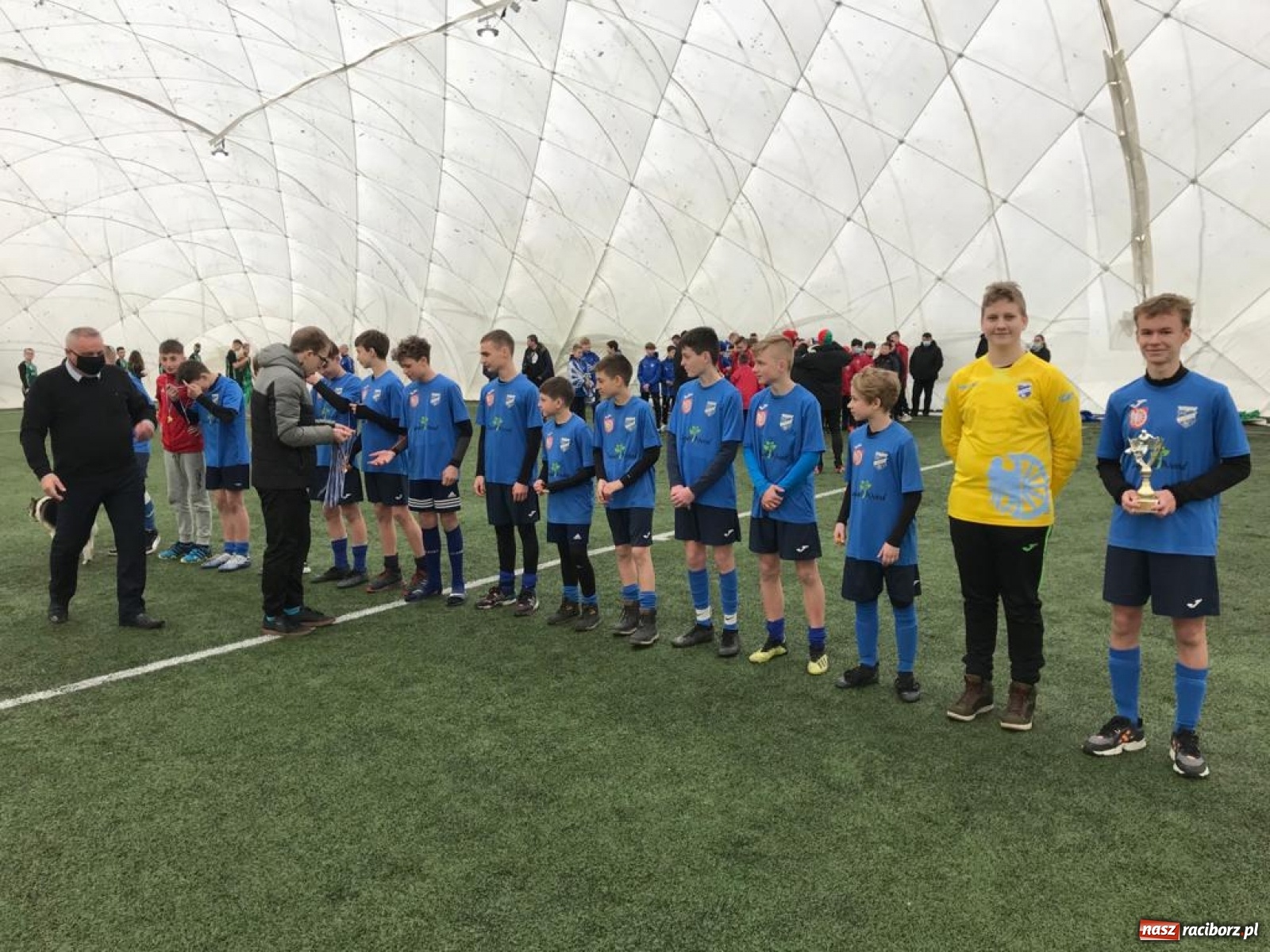 Zdjęcie w galerii na portalu naszraciborz.pl: Trampkarze Unii z wygraną w Głuchołazach wiadomości z regionu