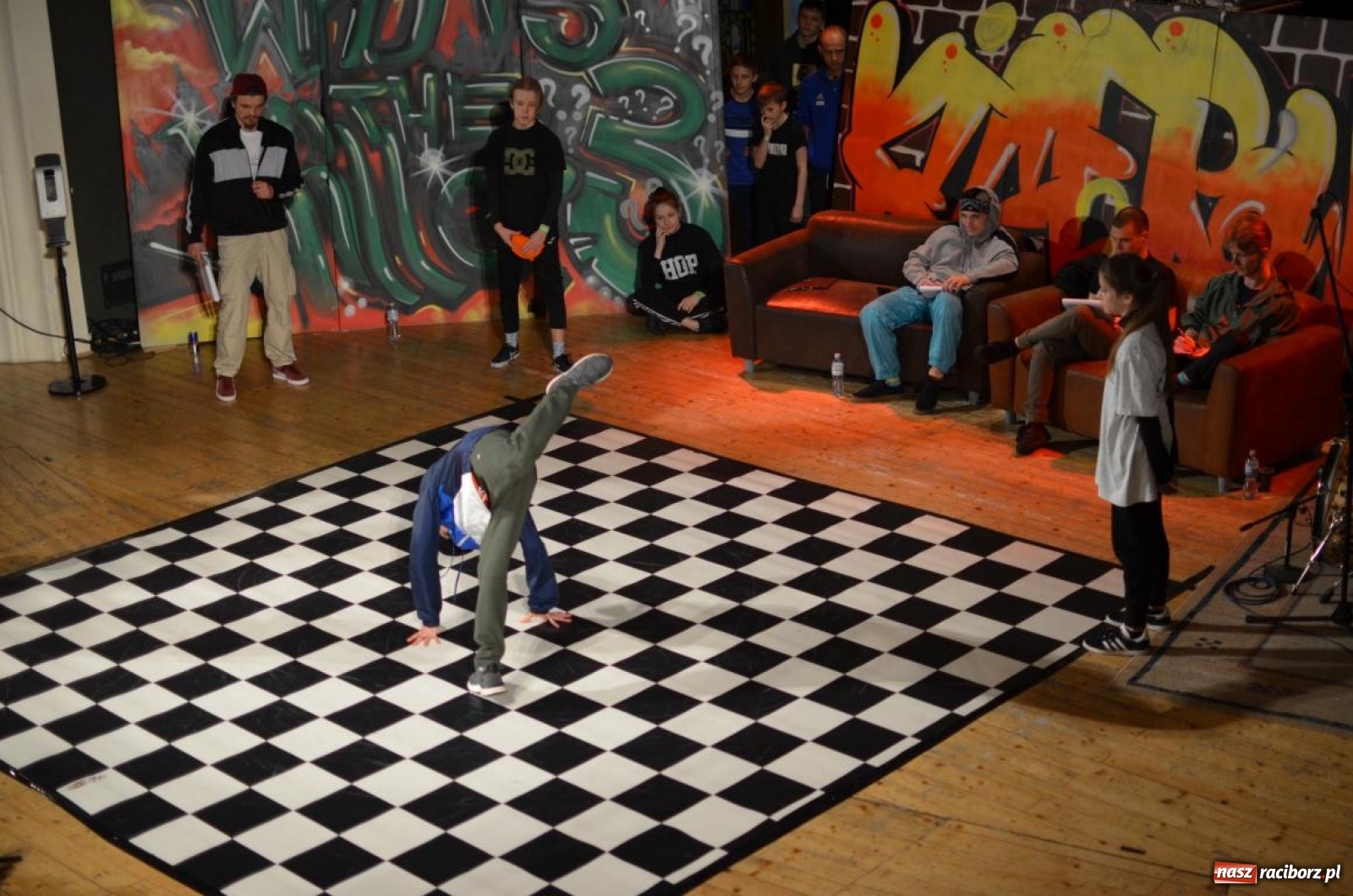 Zdjęcie w galerii na portalu naszraciborz.pl: Blisko stu uczestników BREAK THE TASK w Raciborzu wiadomości z regionu