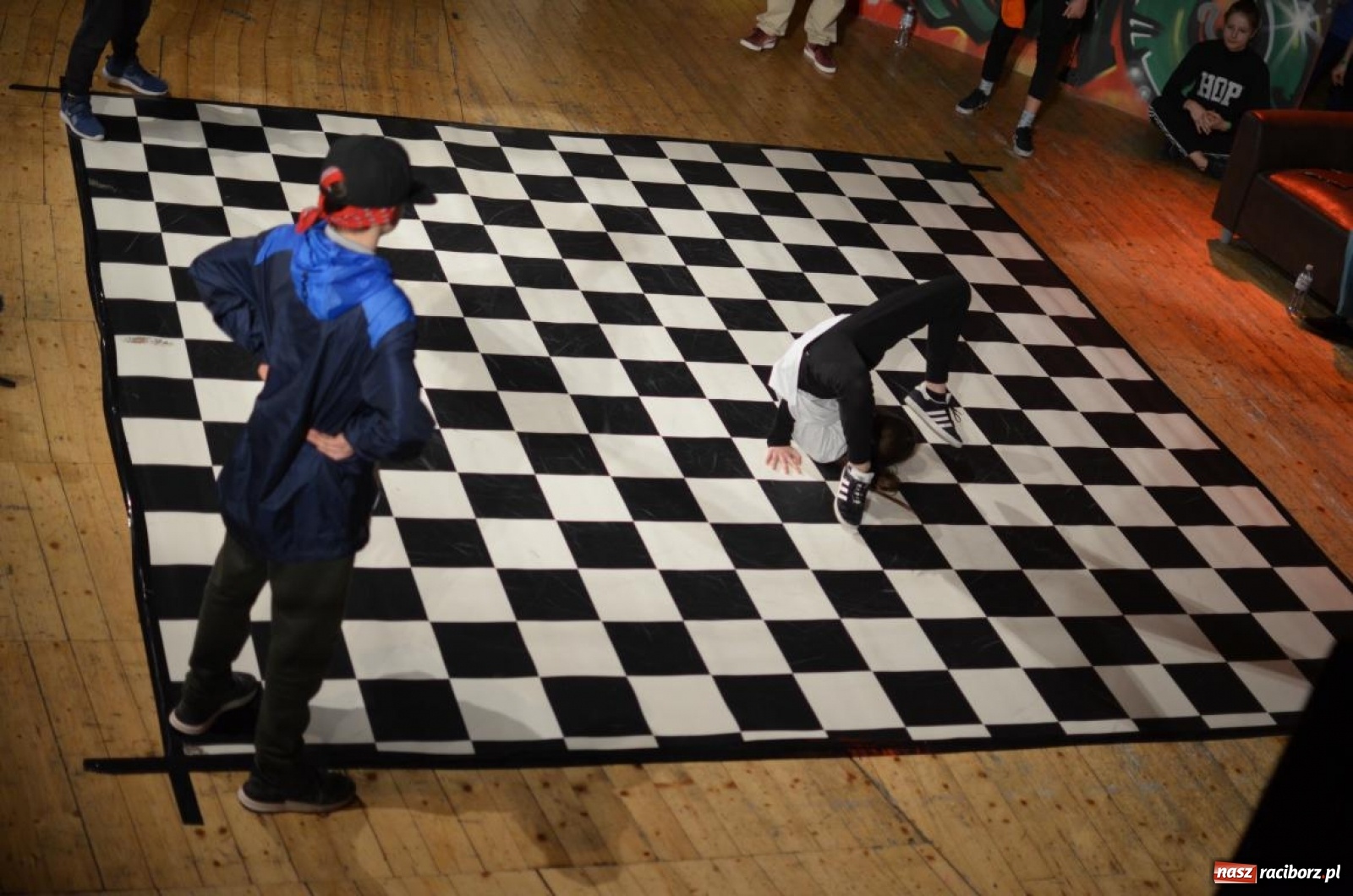 Zdjęcie w galerii na portalu naszraciborz.pl: Blisko stu uczestników BREAK THE TASK w Raciborzu wiadomości z regionu