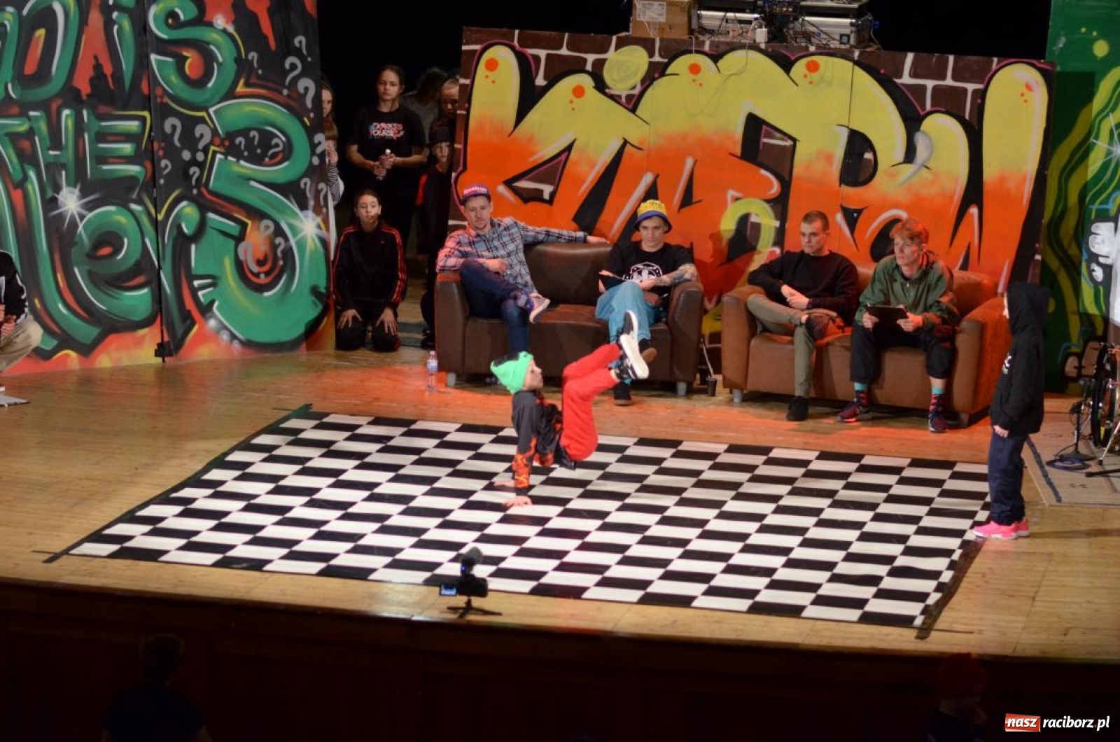 Zdjęcie w galerii na portalu naszraciborz.pl: Blisko stu uczestników BREAK THE TASK w Raciborzu wiadomości z regionu