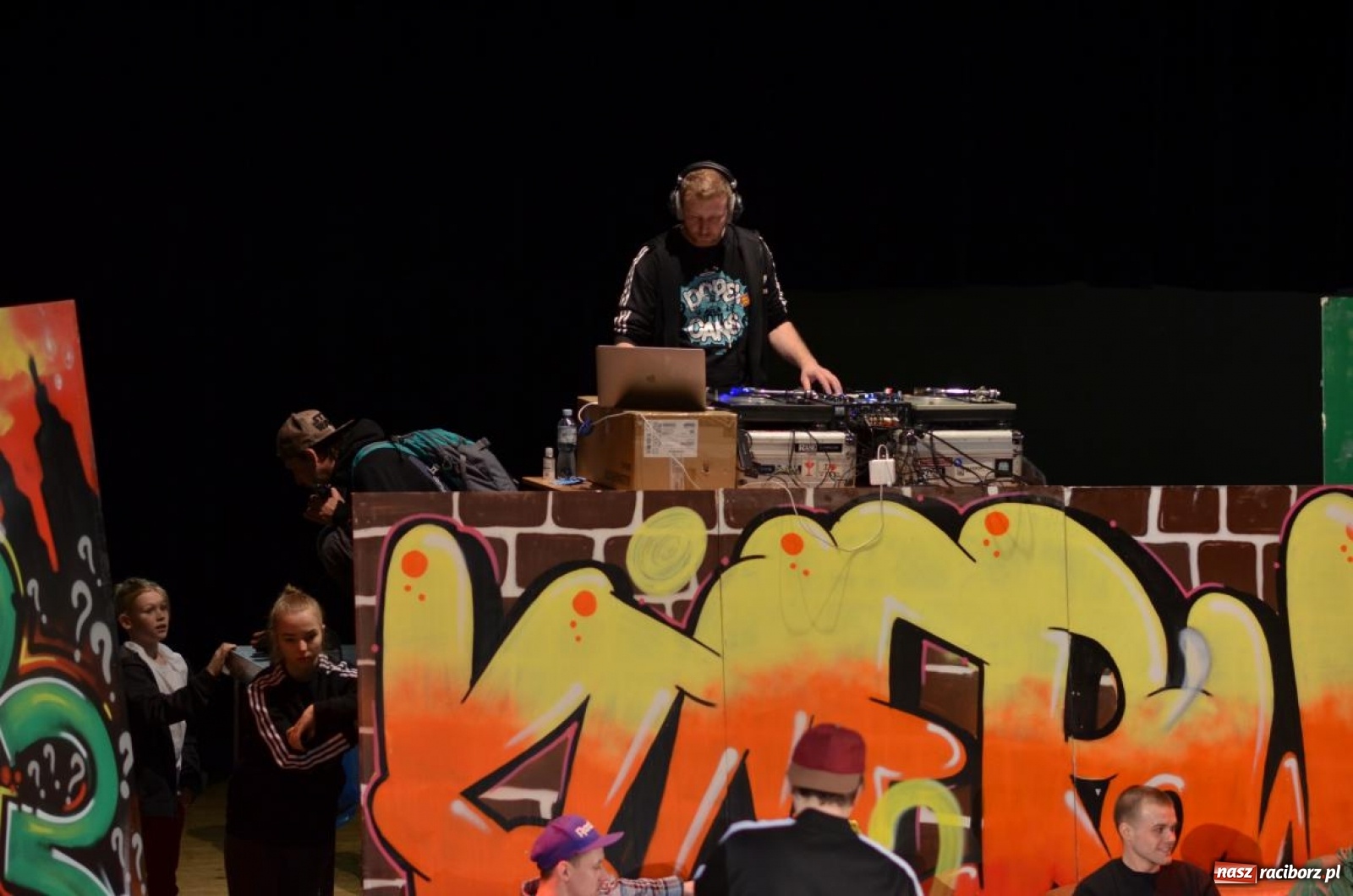 Zdjęcie w galerii na portalu naszraciborz.pl: Blisko stu uczestników BREAK THE TASK w Raciborzu wiadomości z regionu