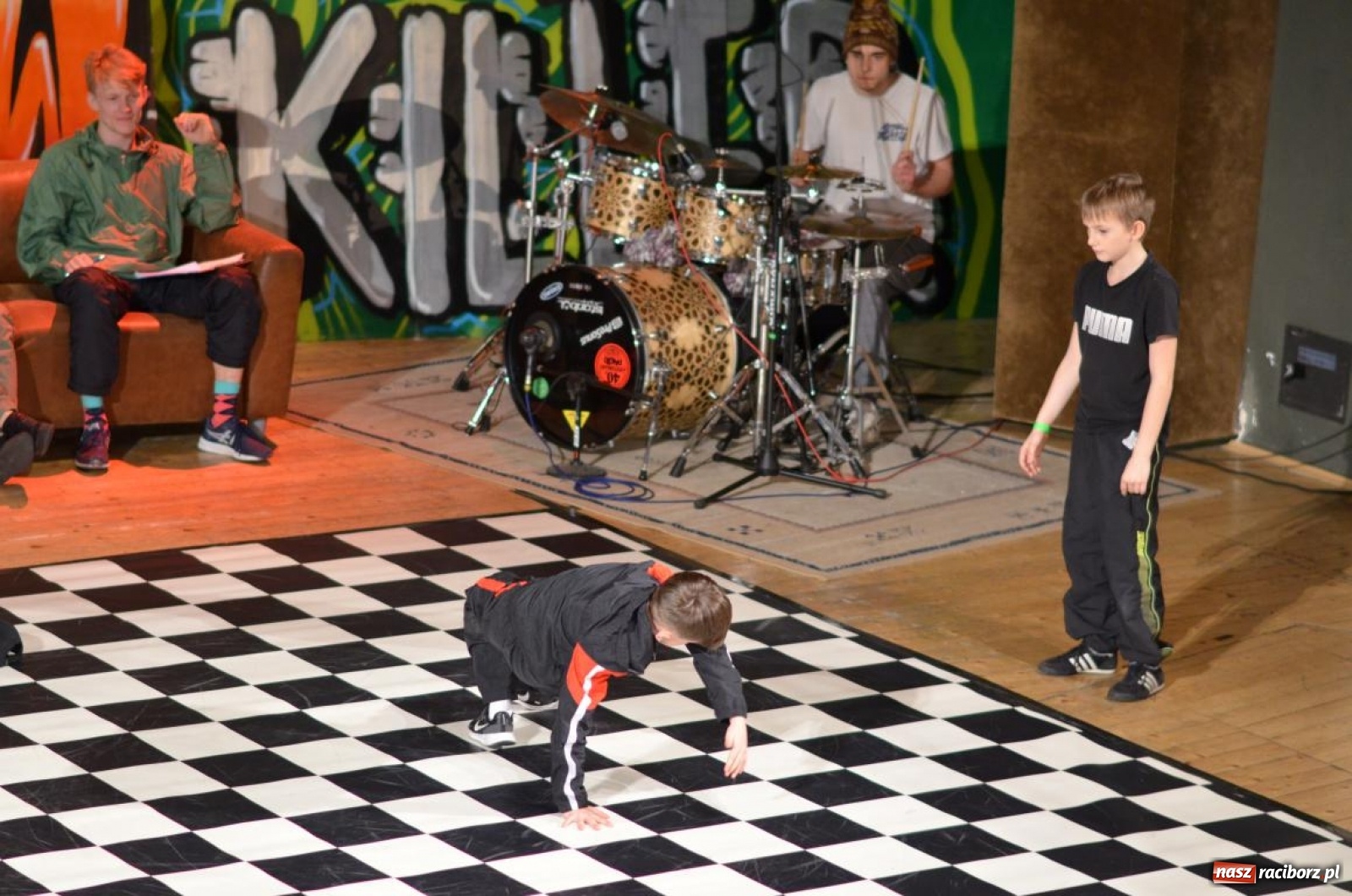 Zdjęcie w galerii na portalu naszraciborz.pl: Blisko stu uczestników BREAK THE TASK w Raciborzu wiadomości z regionu