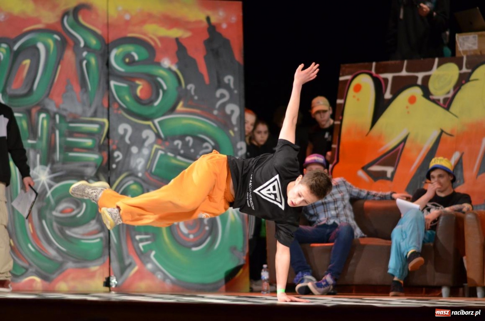 Zdjęcie w galerii na portalu naszraciborz.pl: Blisko stu uczestników BREAK THE TASK w Raciborzu wiadomości z regionu