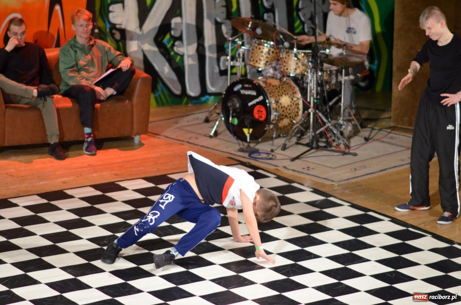 Zdjęcie w galerii na portalu naszraciborz.pl: Blisko stu uczestników BREAK THE TASK w Raciborzu wiadomości z regionu