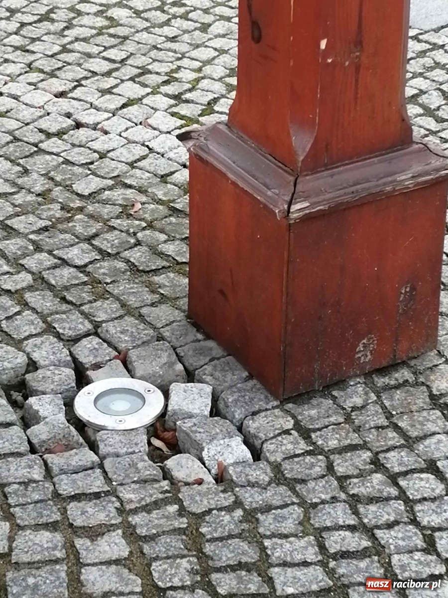 Zdjęcie w galerii na portalu naszraciborz.pl: Czytelnik alarmuje. Zamek wymaga kosztownych napraw wiadomości z regionu