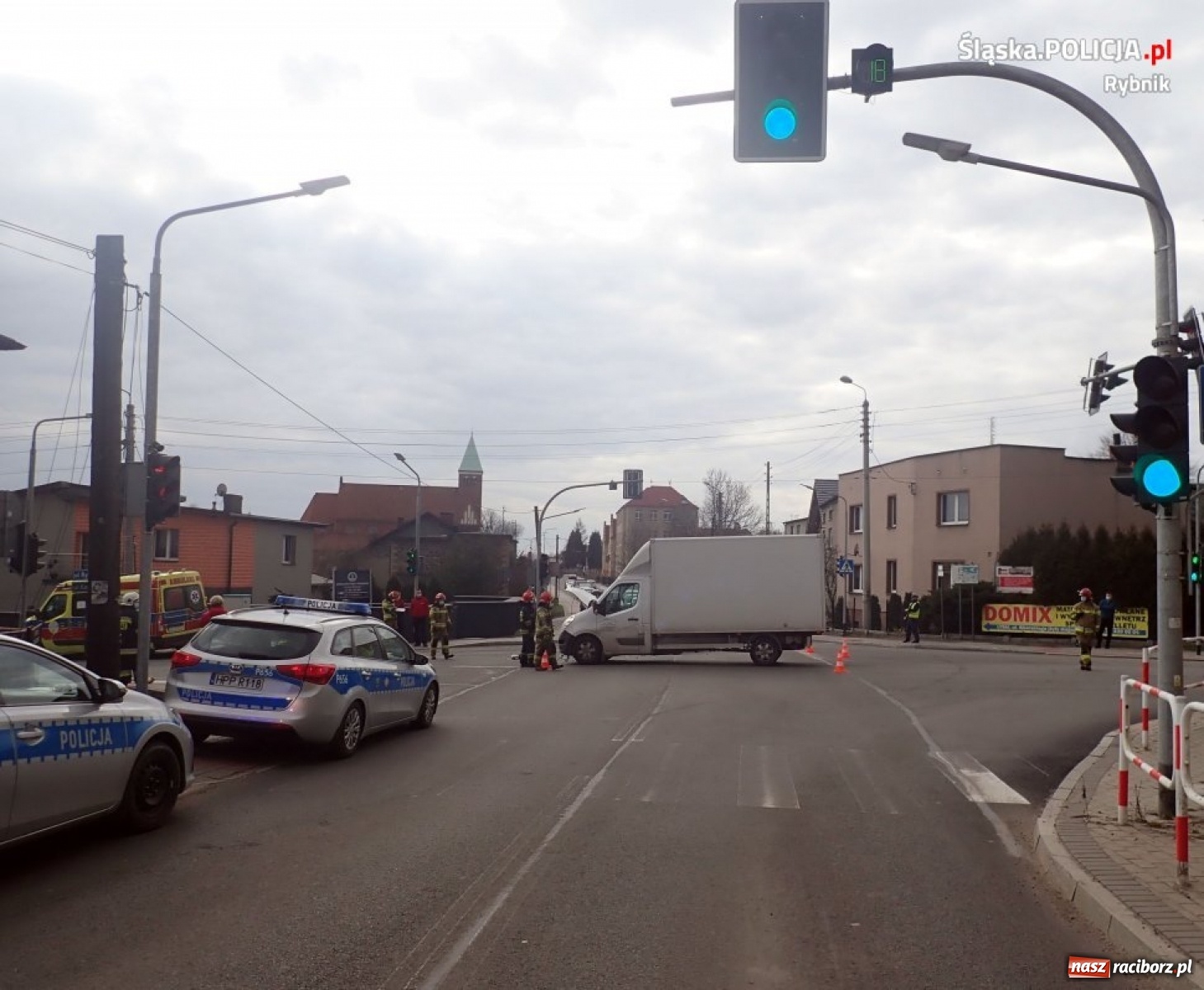 Zdjęcie w galerii na portalu naszraciborz.pl: Dachowanie citroena w Lyskach [FOTO] wiadomości z regionu