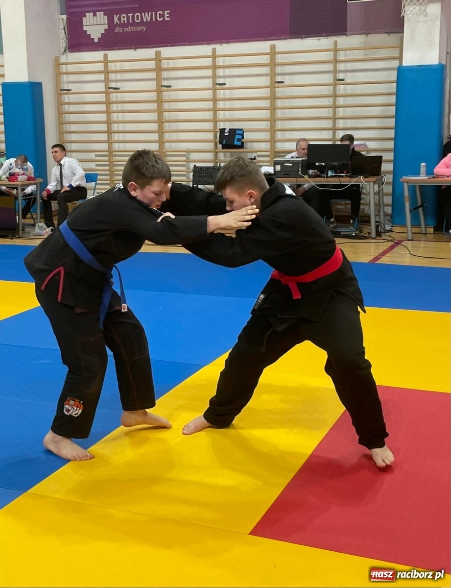 Zdjęcie w galerii na portalu naszraciborz.pl: Łamatorzy z Raciborza na podium w Katowicach wiadomości z regionu