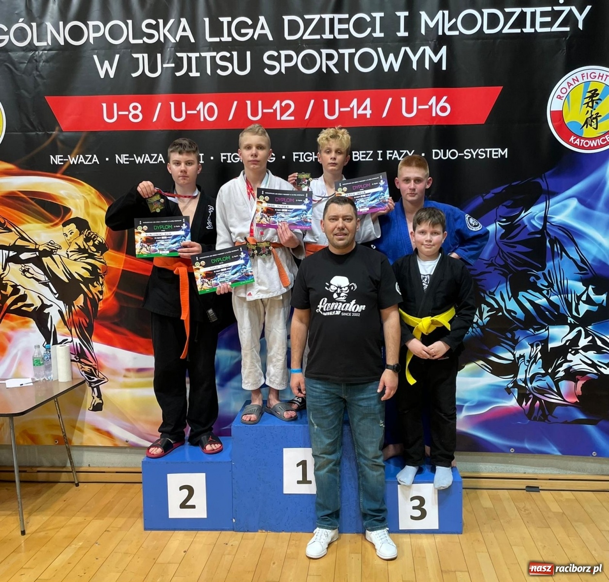 Zdjęcie w galerii na portalu naszraciborz.pl: Łamatorzy z Raciborza na podium w Katowicach wiadomości z regionu