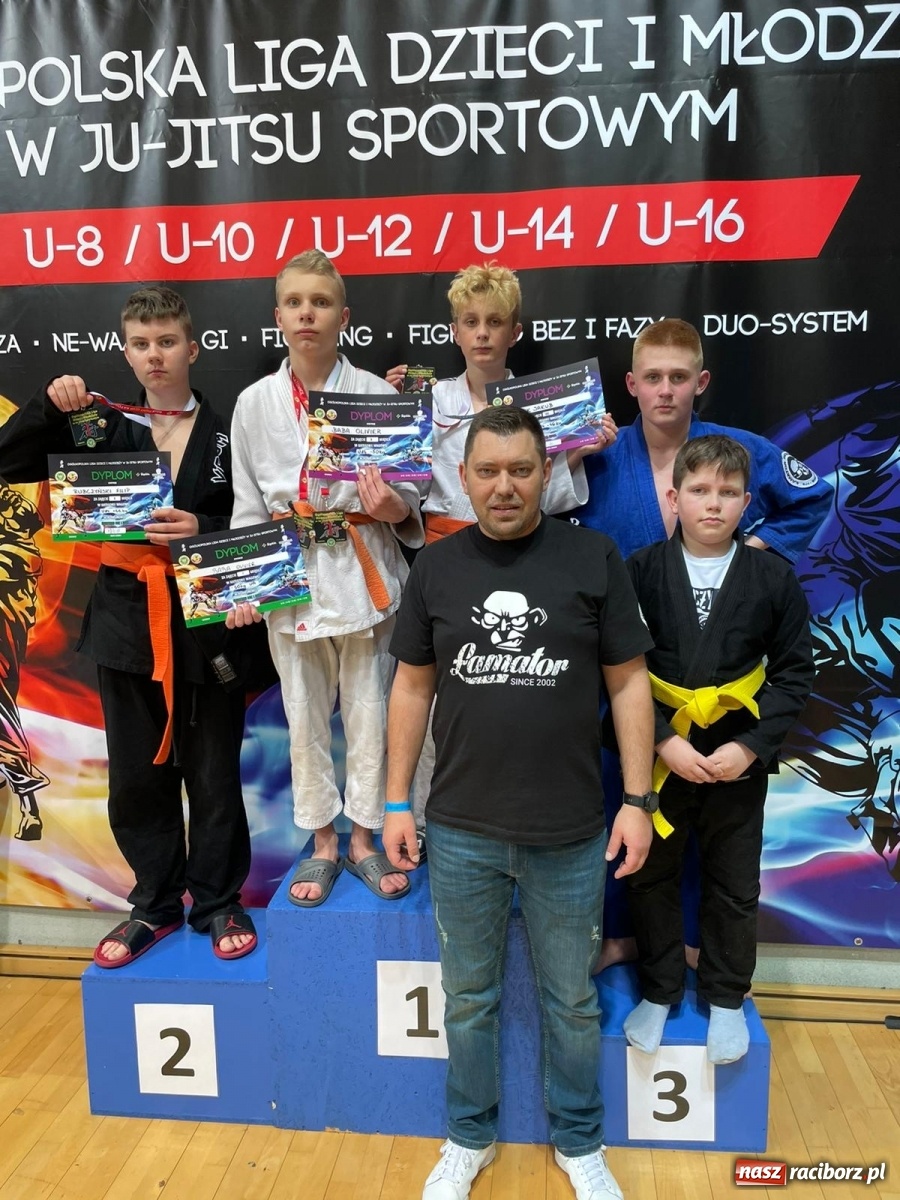 Zdjęcie w galerii na portalu naszraciborz.pl: Łamatorzy z Raciborza na podium w Katowicach wiadomości z regionu