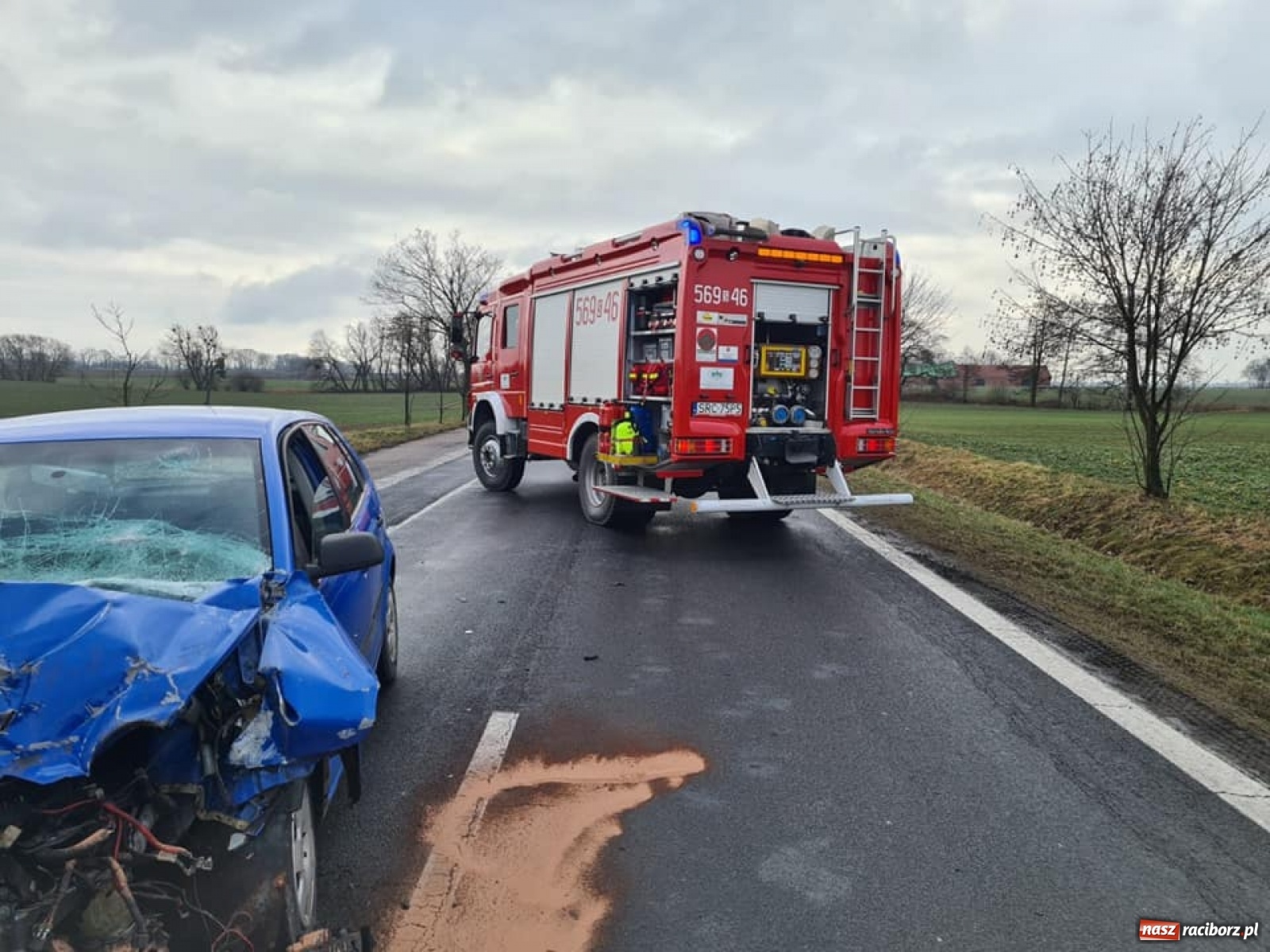 Zdjęcie w galerii na portalu naszraciborz.pl: Dwa poważne zdarzenia drogowe na DK 45 w gm. Krzyżanowice oraz w Rudzie Kozielskiej [FOTO] wiadomości z regionu