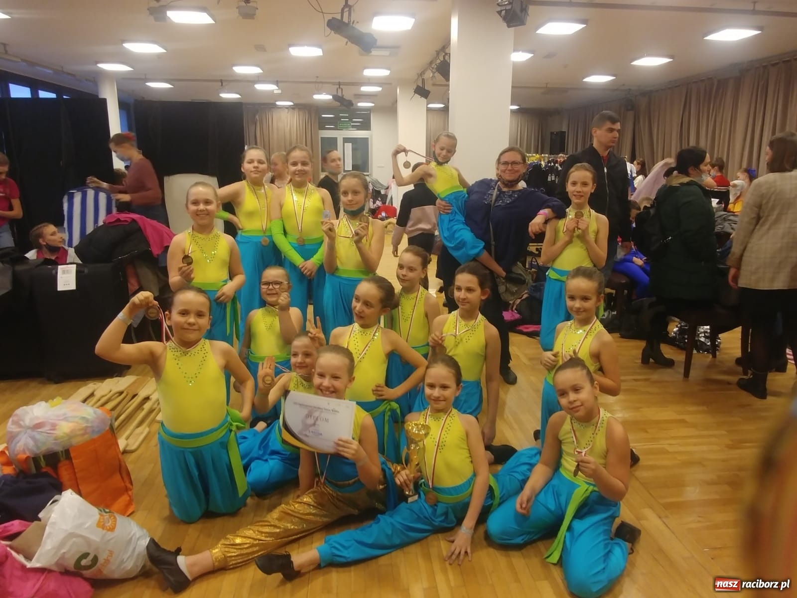 Zdjęcie w galerii na portalu naszraciborz.pl: Stowarzyszenia Źródło i Bajtel z sukcesami zaprezentowały się w Rybniku wiadomości z regionu