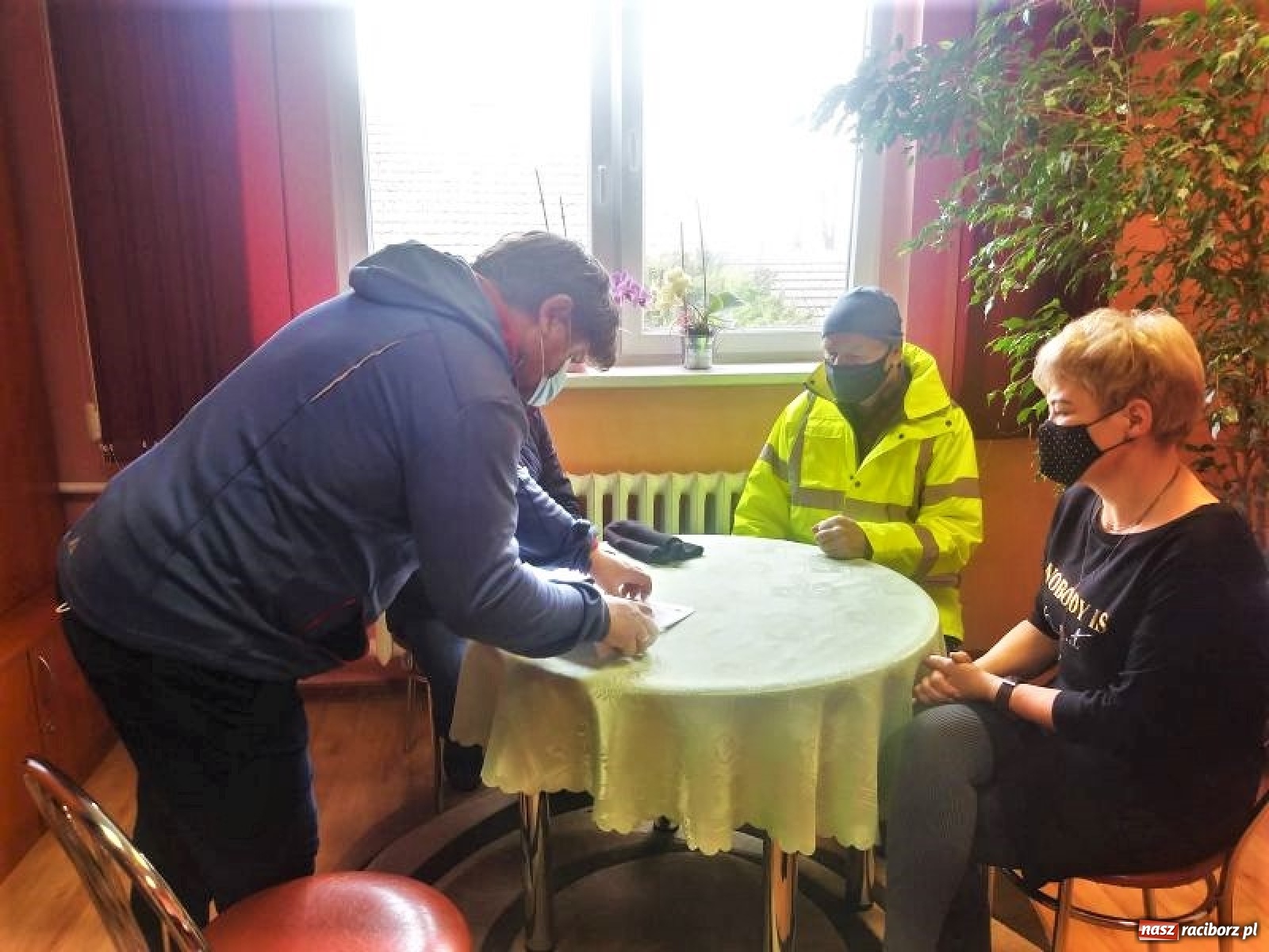 Zdjęcie w galerii na portalu naszraciborz.pl: Rusza termomodernizacja przedszkoli w Kuźni Raciborskiej i Turzu wiadomości z regionu