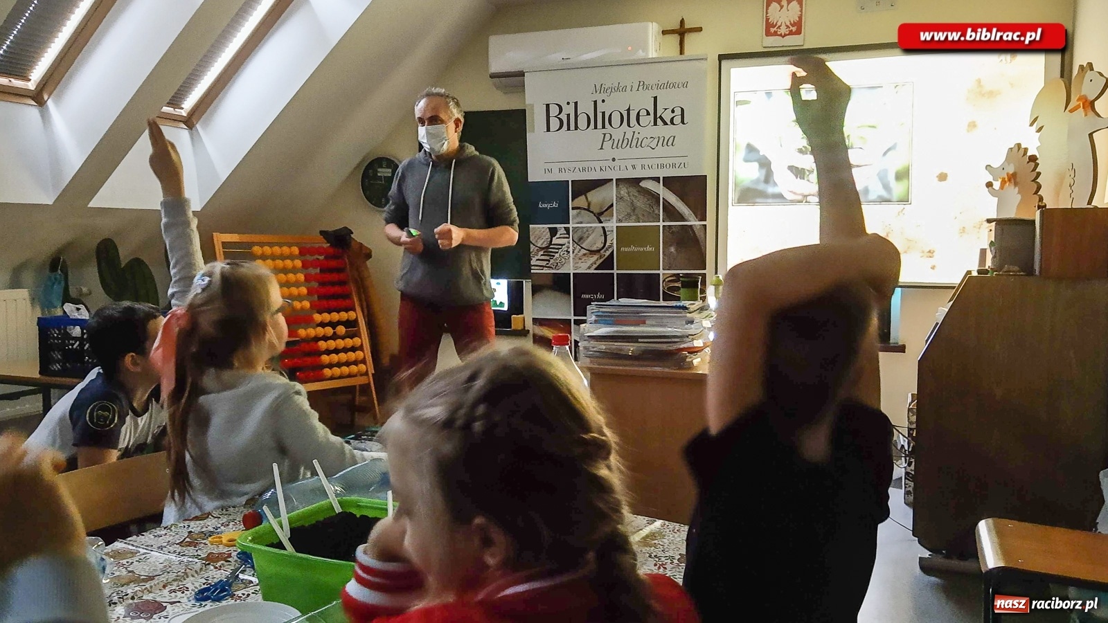 Zdjęcie w galerii na portalu naszraciborz.pl: Rośliny w życiu człowieka. Warsztaty dla dzieci w Brzeziu [FOTO] wiadomości z regionu