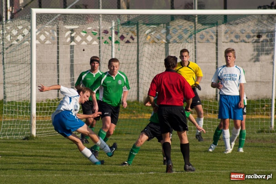 Zdjęcie w galerii na portalu naszraciborz.pl: Tworków nie złamał kuźniańskiej Stali wiadomości z regionu
