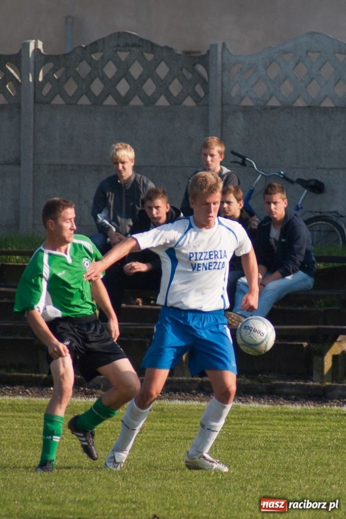 Zdjęcie w galerii na portalu naszraciborz.pl: Tworków nie złamał kuźniańskiej Stali wiadomości z regionu