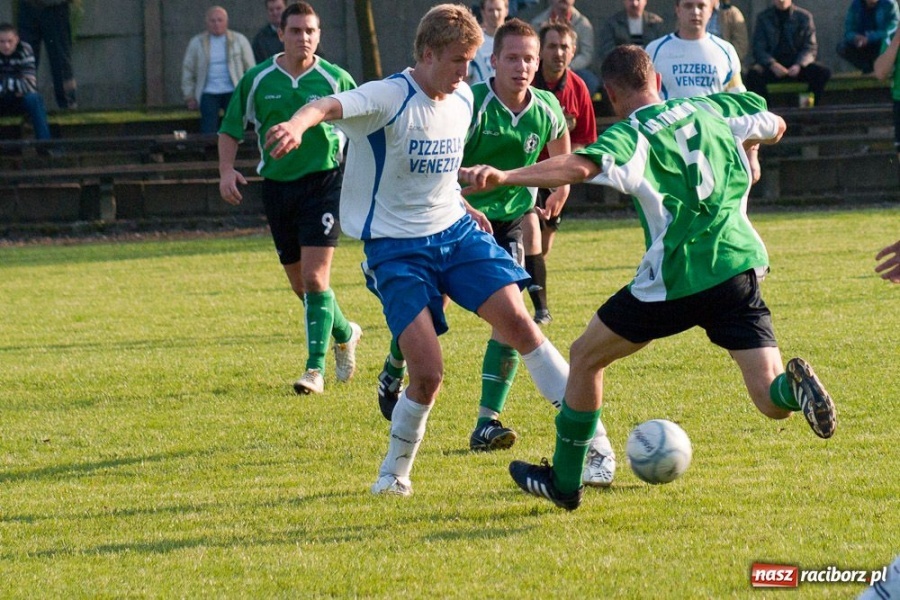 Zdjęcie w galerii na portalu naszraciborz.pl: Tworków nie złamał kuźniańskiej Stali wiadomości z regionu