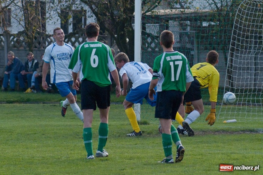 Zdjęcie w galerii na portalu naszraciborz.pl: Tworków nie złamał kuźniańskiej Stali wiadomości z regionu