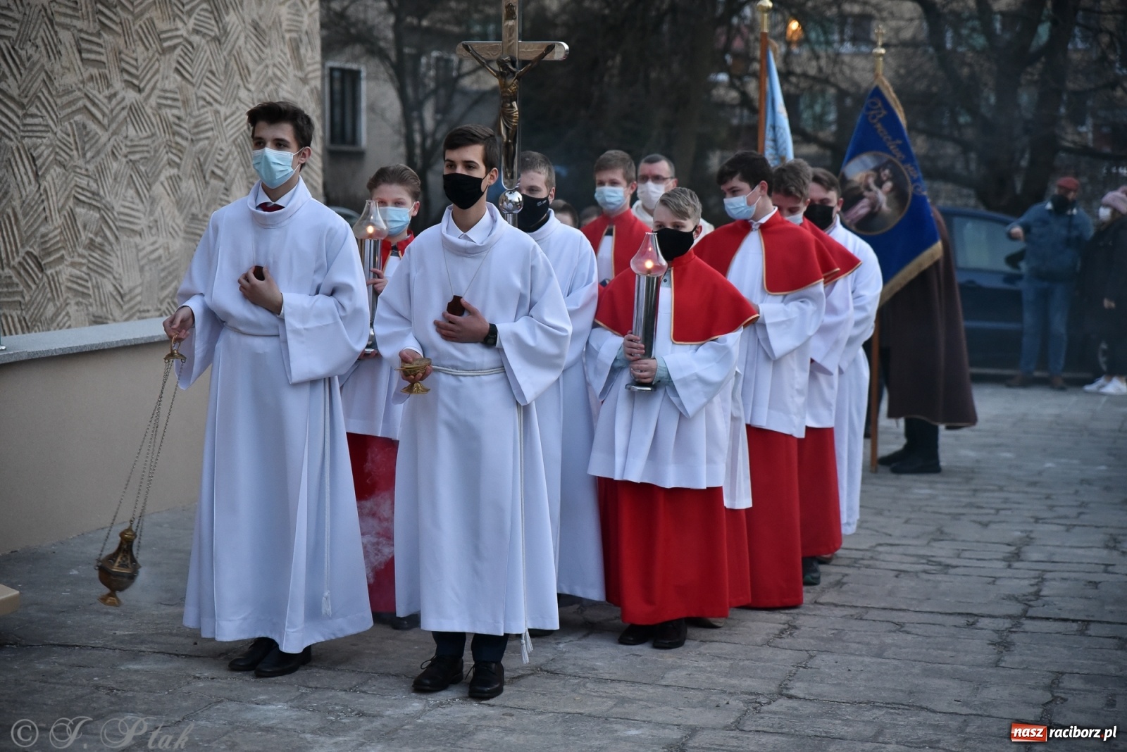 Zdjęcie w galerii na portalu naszraciborz.pl: Inauguracja wieczystej adoracji w kościele NSPJ w Raciborzu [WIDEOREPORTAŻ] wiadomości z regionu