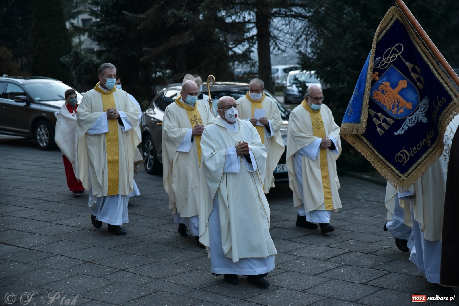 Zdjęcie w galerii na portalu naszraciborz.pl: Inauguracja wieczystej adoracji w kościele NSPJ w Raciborzu [WIDEOREPORTAŻ] wiadomości z regionu