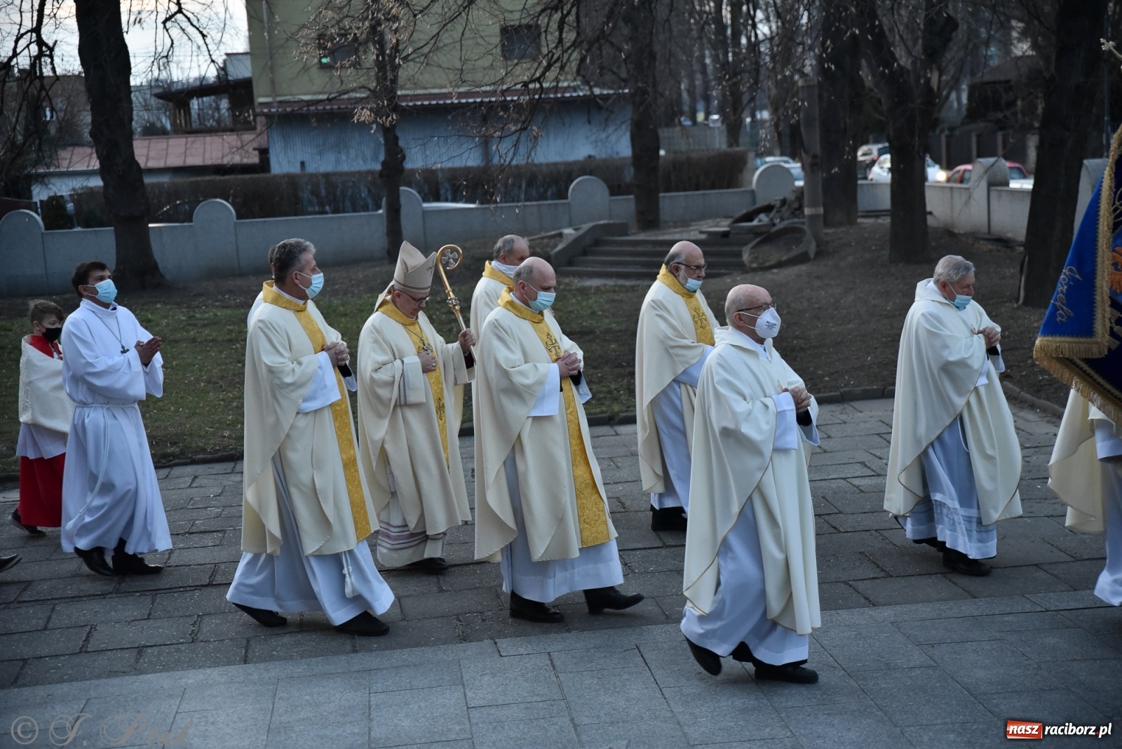 Zdjęcie w galerii na portalu naszraciborz.pl: Inauguracja wieczystej adoracji w kościele NSPJ w Raciborzu [WIDEOREPORTAŻ] wiadomości z regionu